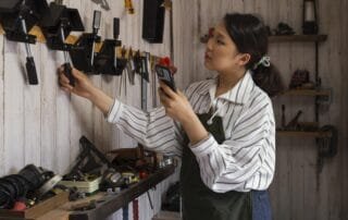 Accurate Online Software Akuntansi Toko Bahan Bangunan dengan Penghitungan Stok Otomatis