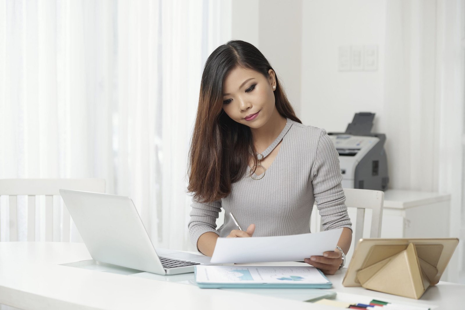 Biaya Overhead Pengertian, Jenis, dan Cara Hitungnya Lebih Mudah Pakai Accurate Online